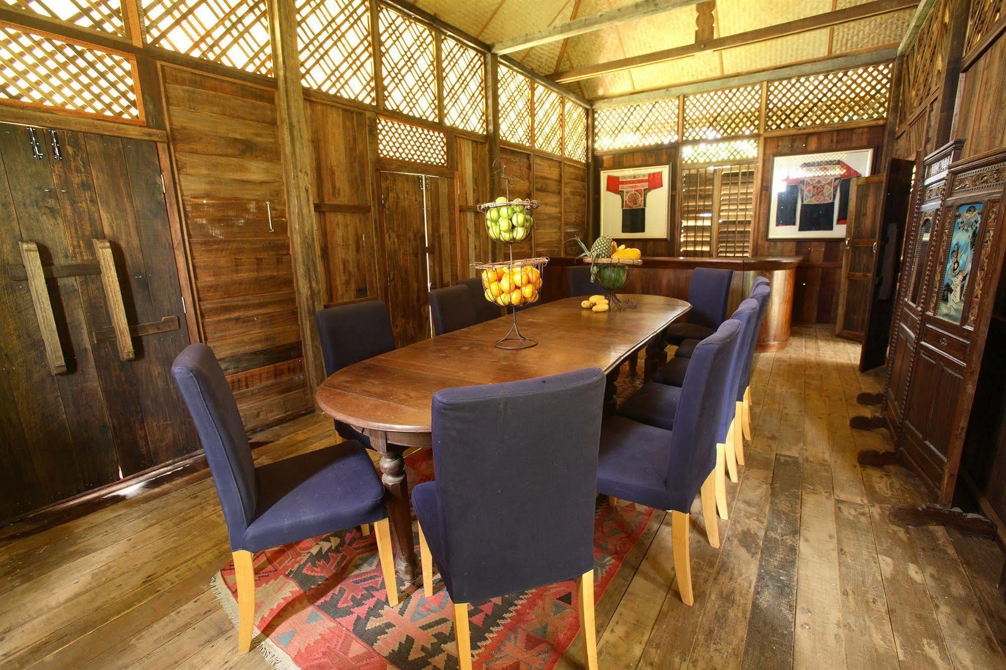 Bon Ton Antique Wooden Villas Pantai Cenang  Eksteriør billede